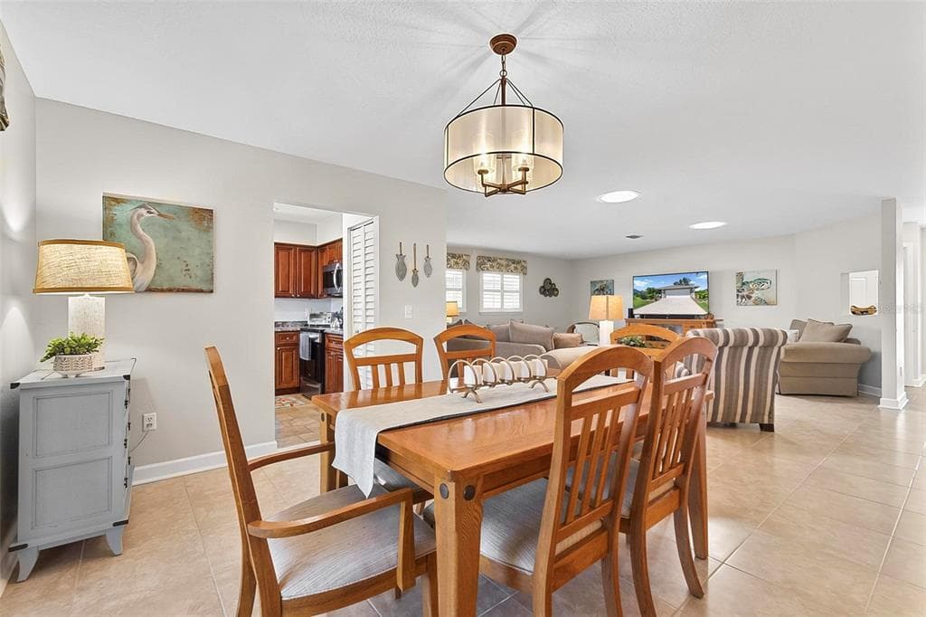 8 FLEMING COURT photo 15