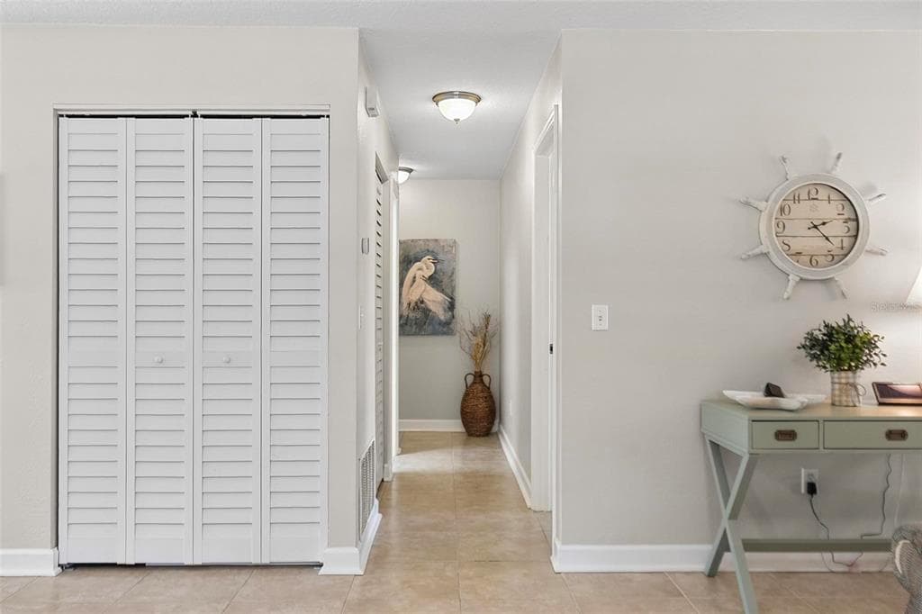 8 FLEMING COURT photo 25