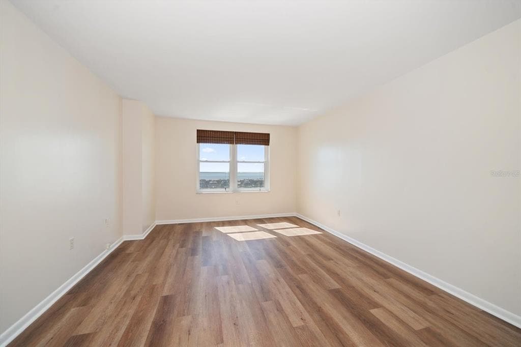 5200 BRITTANY DRIVE S 1503 photo 22