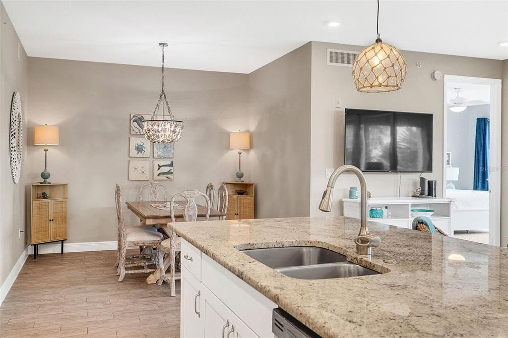 391 ARUBA CIRCLE 203 photo 16