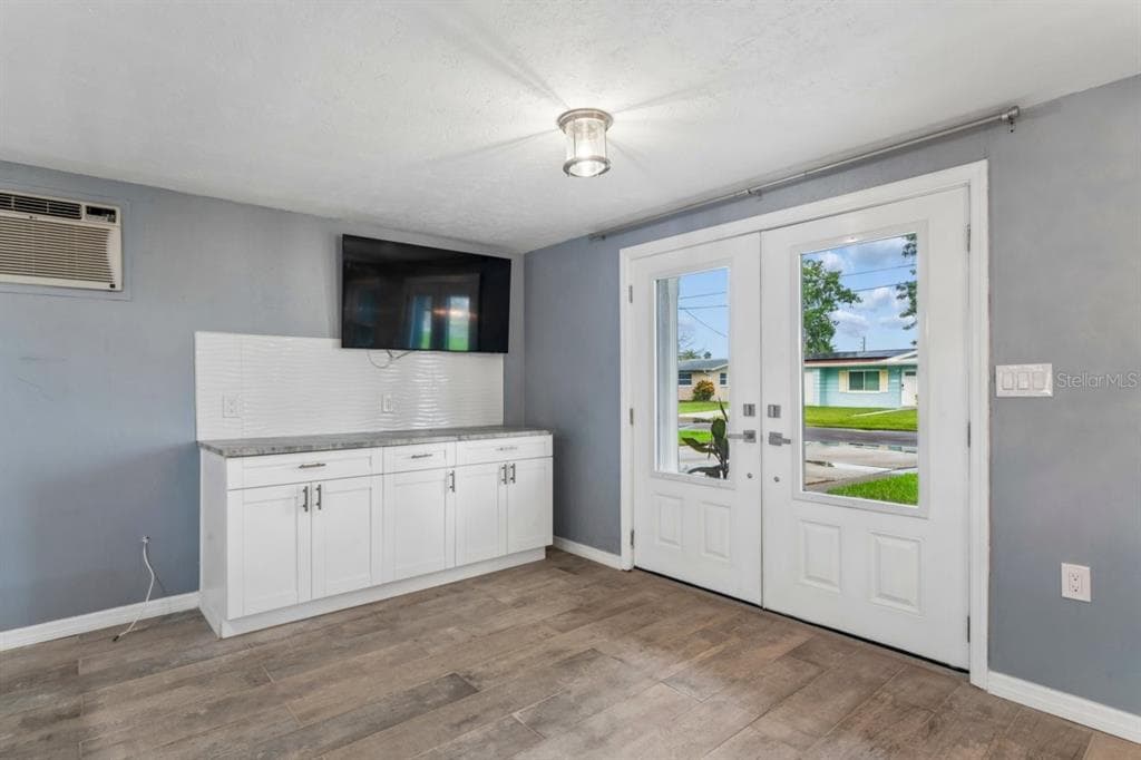 13701 LESLIE DRIVE photo 17