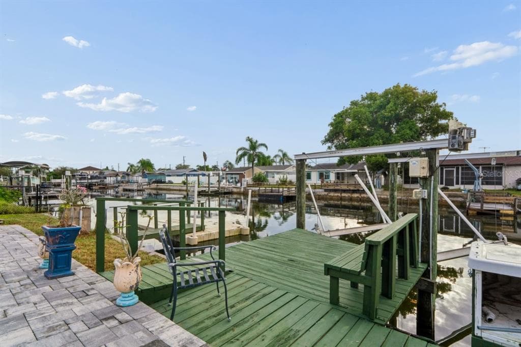 13701 LESLIE DRIVE photo 4