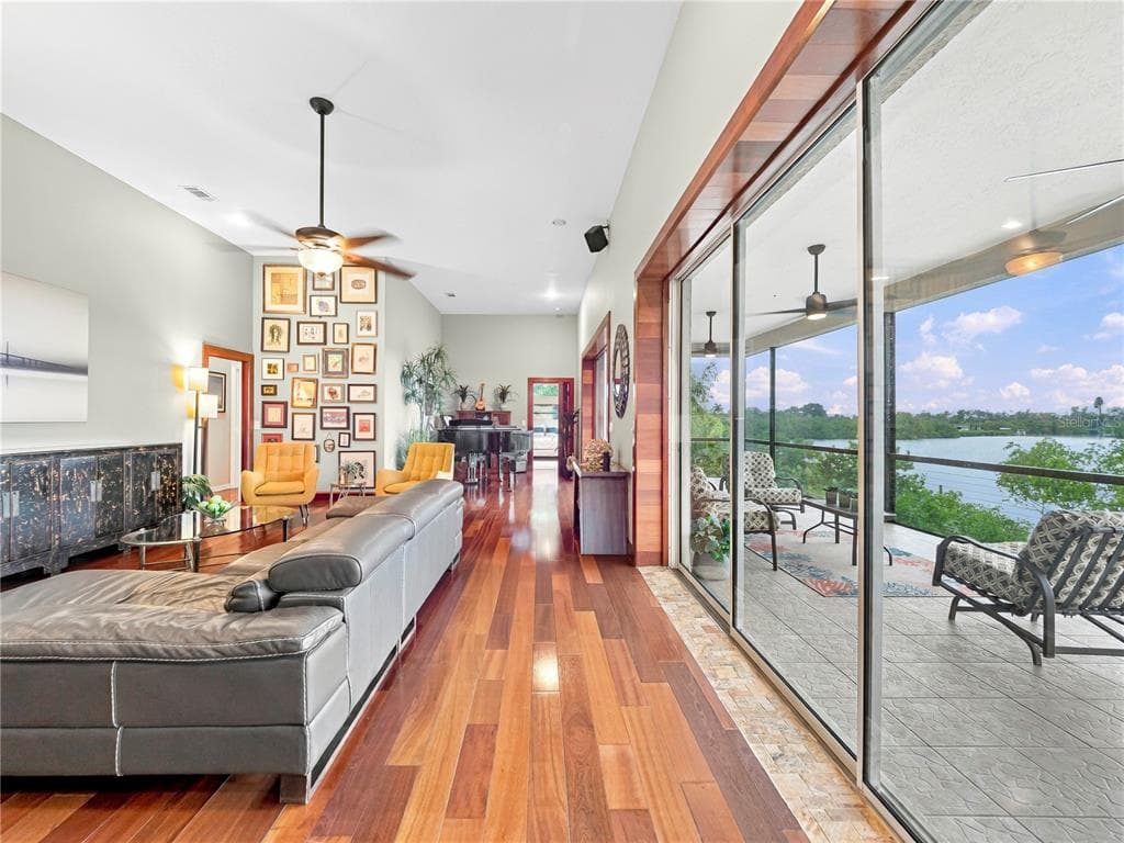 908 BAYSHORE DRIVE photo 17