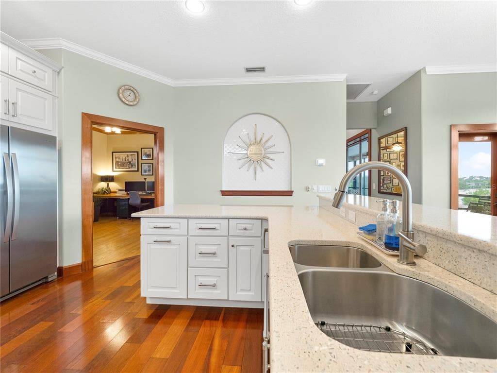 908 BAYSHORE DRIVE photo 12