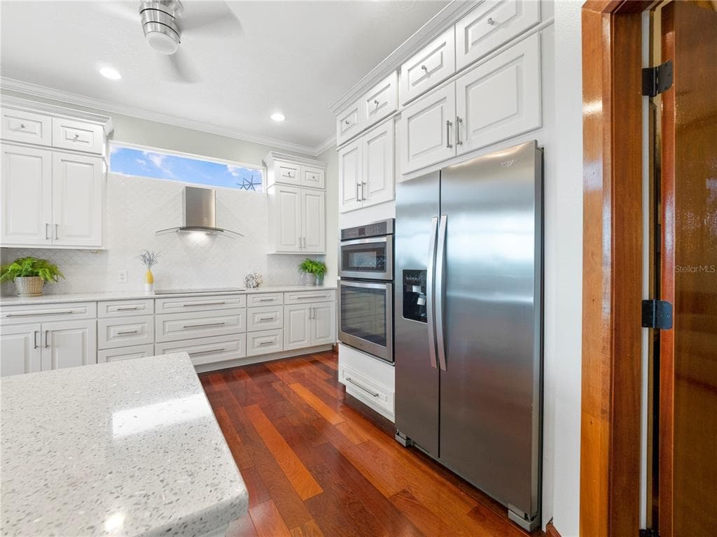 908 BAYSHORE DRIVE photo 10