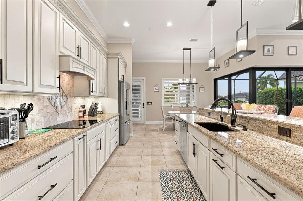 325 SEGOVIA DRIVE photo 18