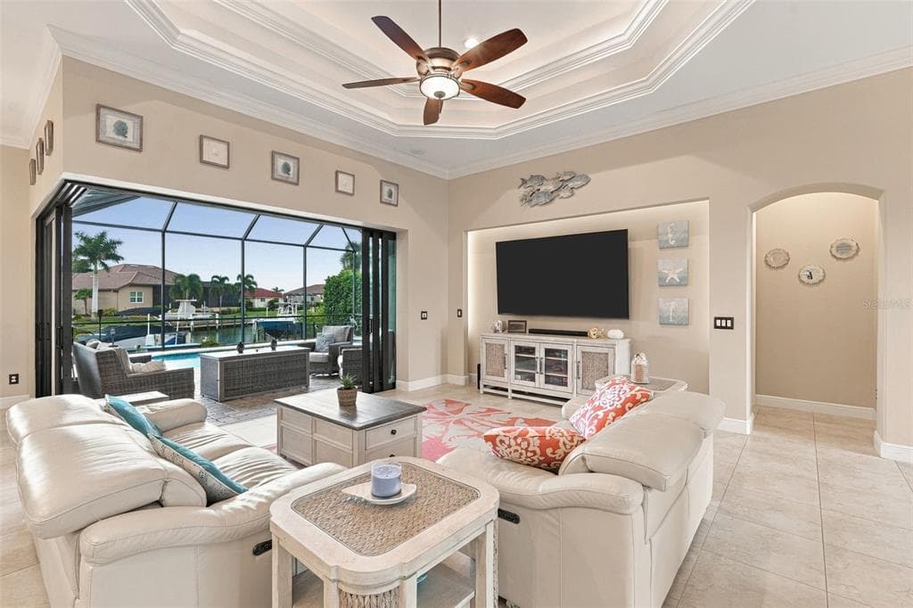 325 SEGOVIA DRIVE photo 8