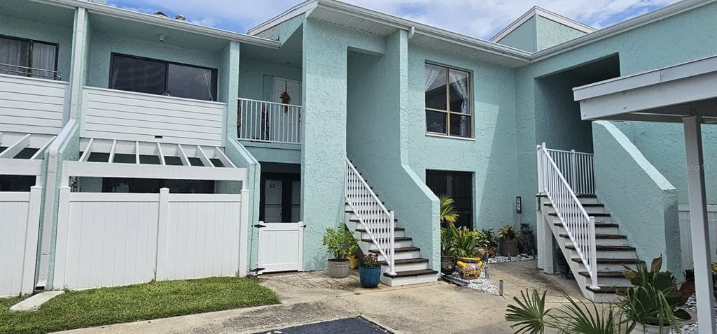 1 WINDRUSH BOULEVARD 83 photo 2