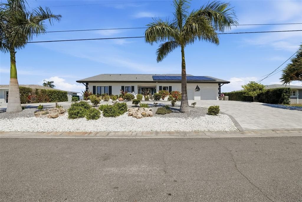 5207 BAY STATE ROAD 2
