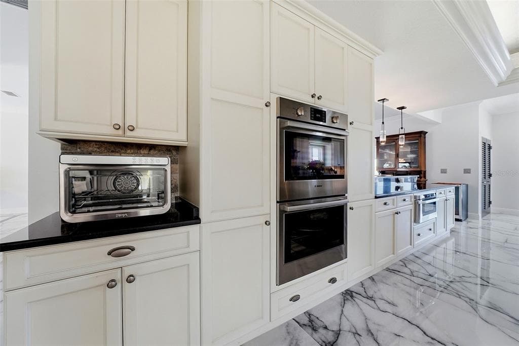 5207 BAY STATE ROAD photo 11