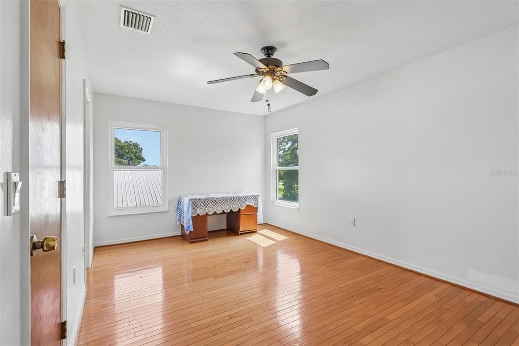 3480 LAKESHORE BOULEVARD photo 25
