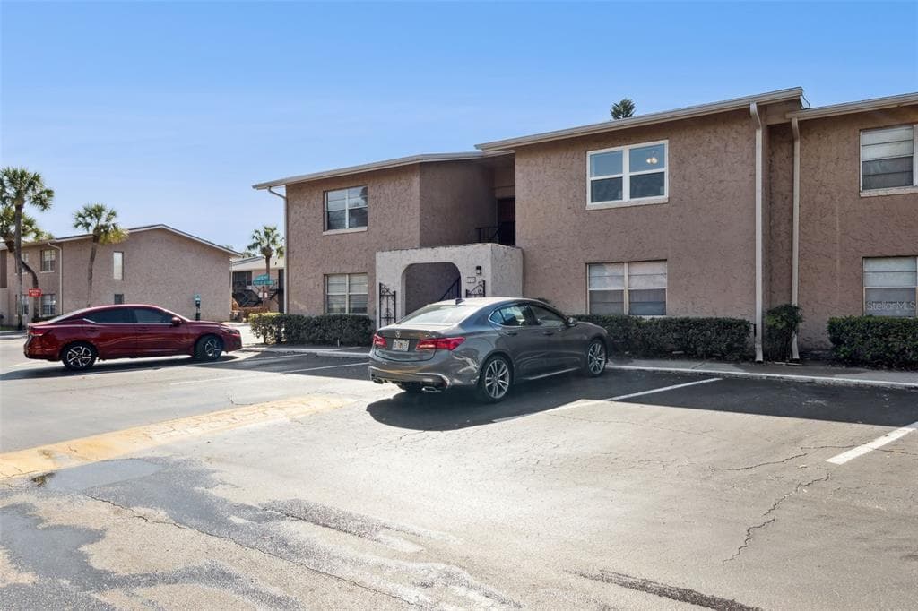 1158 CALLE DEL NORTE #C 2