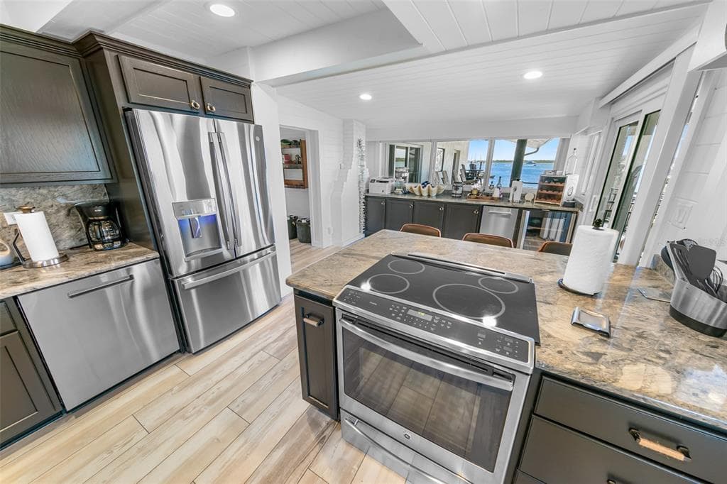 4818 S PENINSULA DRIVE photo 9