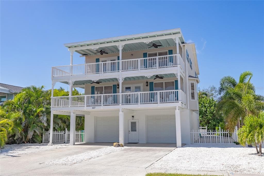 607 S BAY BOULEVARD 1