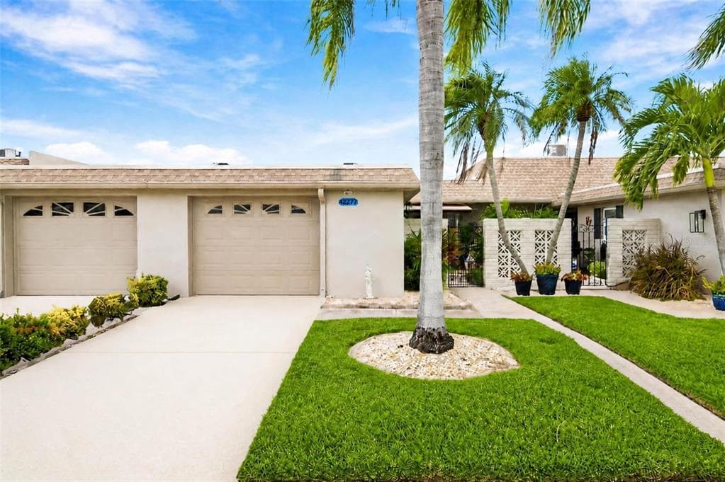 427 BOCA CIEGA POINT BOULEVARD N photo 1