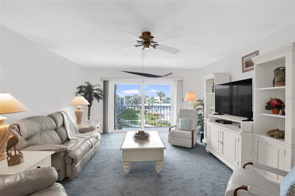 325 N CAUSEWAY C302 photo 6