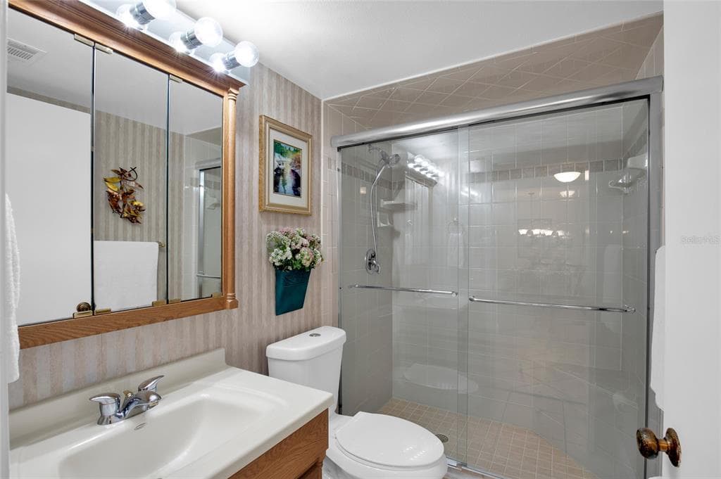 325 N CAUSEWAY C302 photo 19