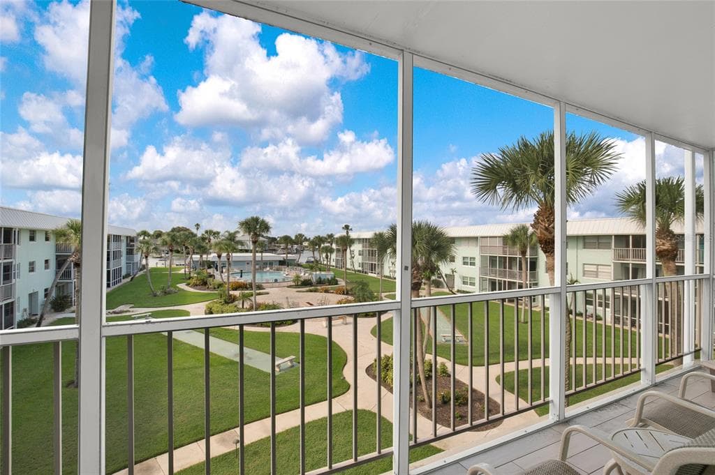 325 N CAUSEWAY C302 photo 21