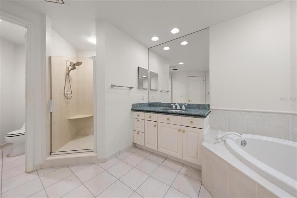 1200 GULF BOULEVARD 1704 photo 22