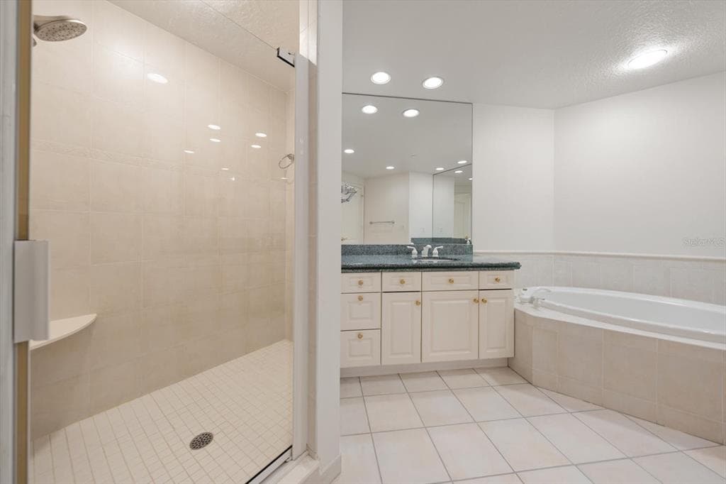 1200 GULF BOULEVARD 1704 photo 24