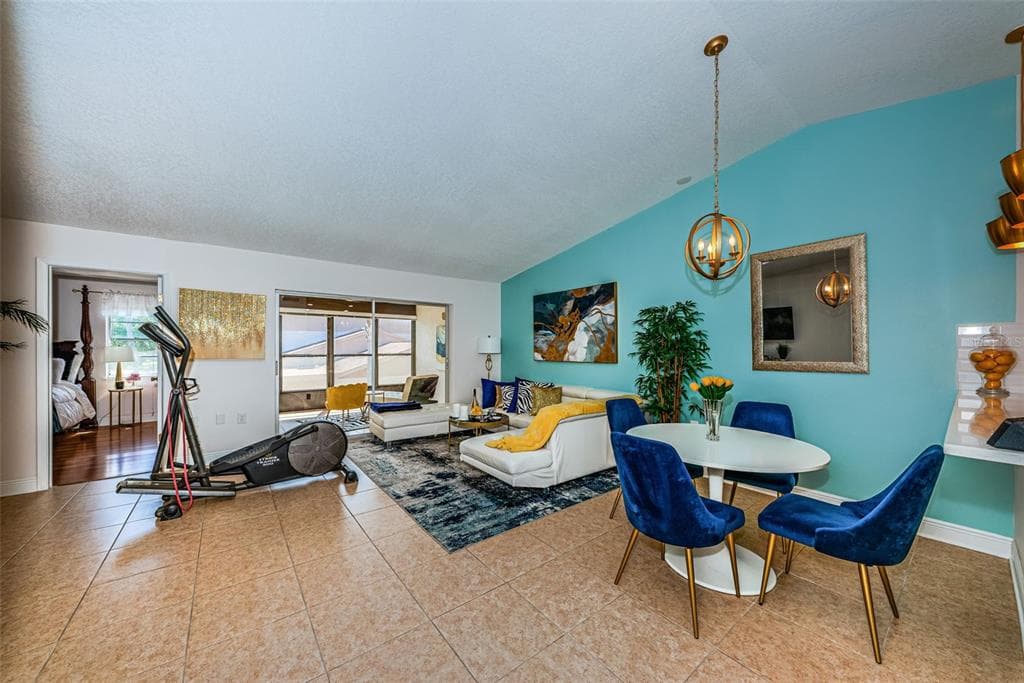 1022 BOWSPRIT LANE 1022 photo 2
