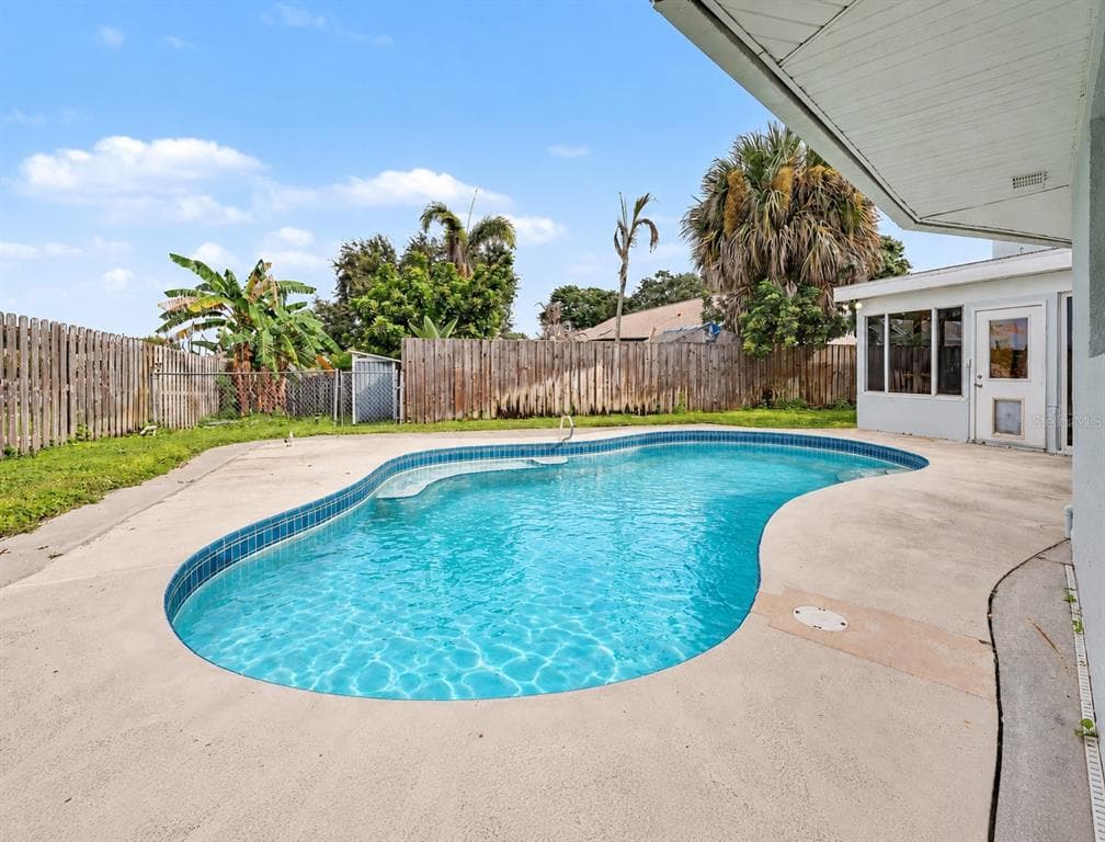 2700 RAINTREE LAKE CIRCLE photo 2