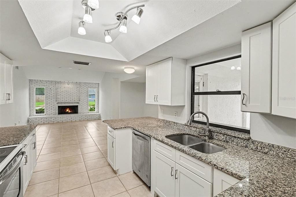 2700 RAINTREE LAKE CIRCLE photo 4