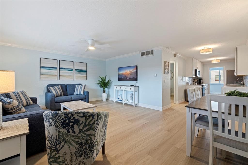 10265 GULF BOULEVARD A303 photo 2