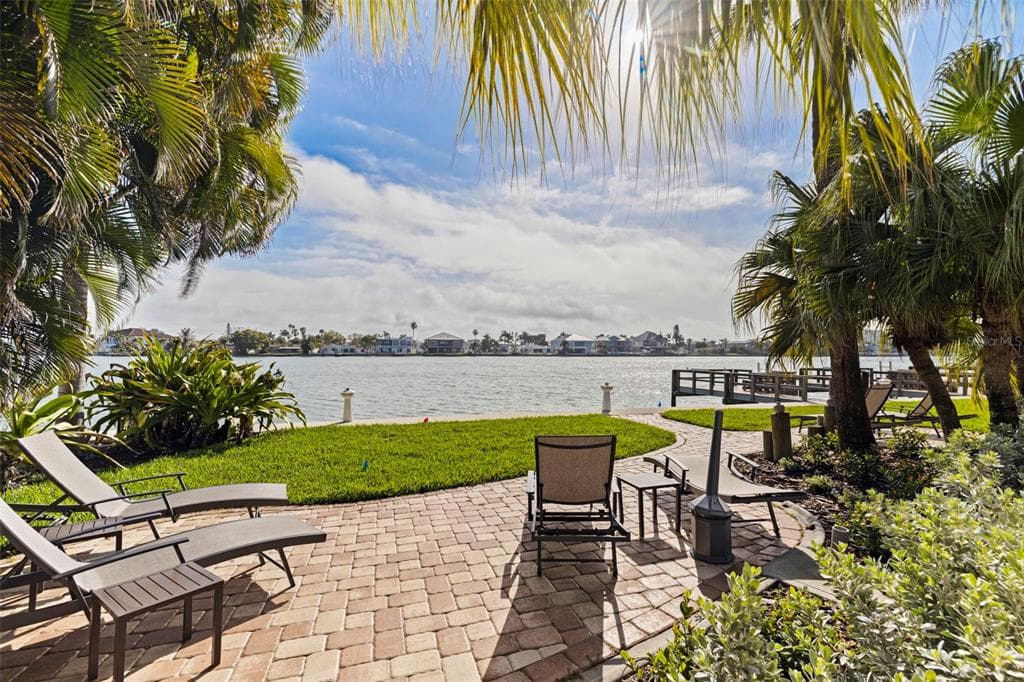 10265 GULF BOULEVARD A303 photo 22