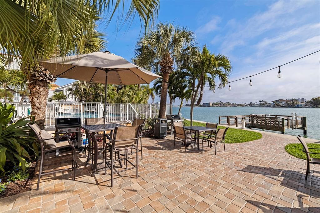 10265 GULF BOULEVARD A303 photo 20