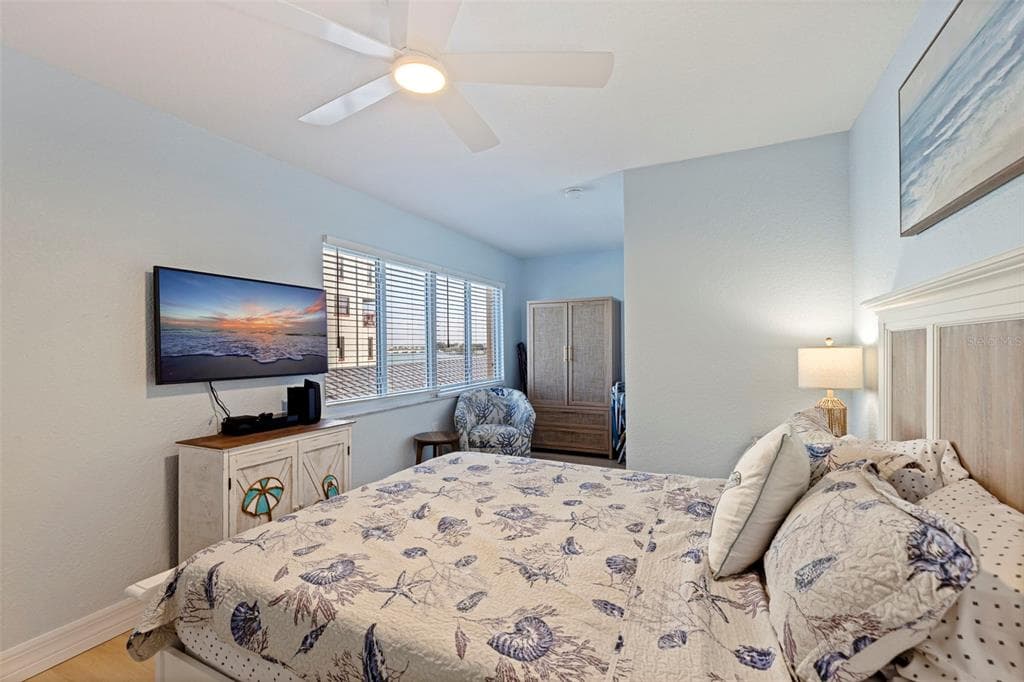 10265 GULF BOULEVARD A303 photo 14