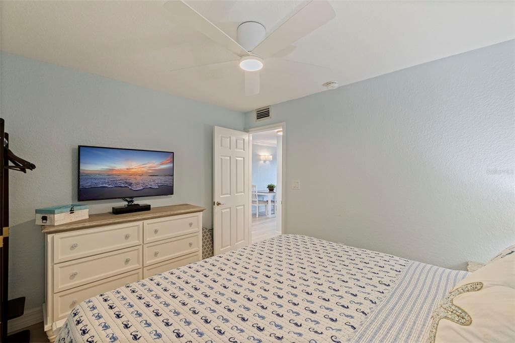 10265 GULF BOULEVARD A303 photo 15