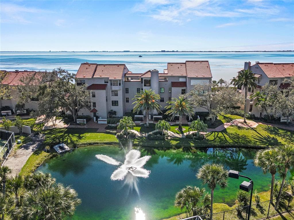 4565 BAY CLUB DRIVE 27 photo 1
