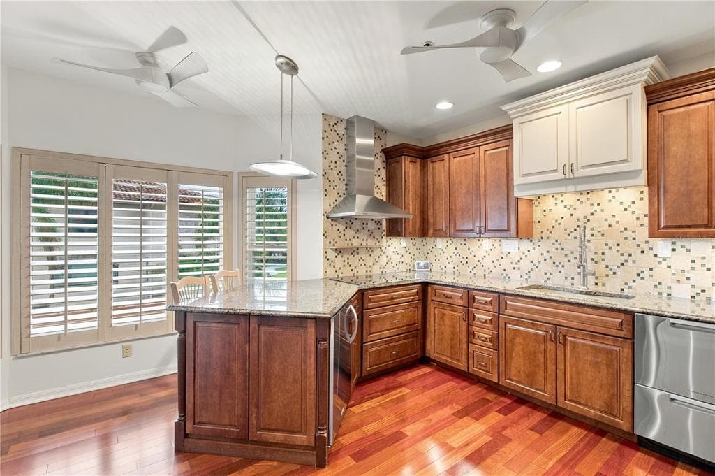 4565 BAY CLUB DRIVE 27 photo 14