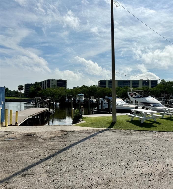 2620 COVE CAY DRIVE 307 photo 17
