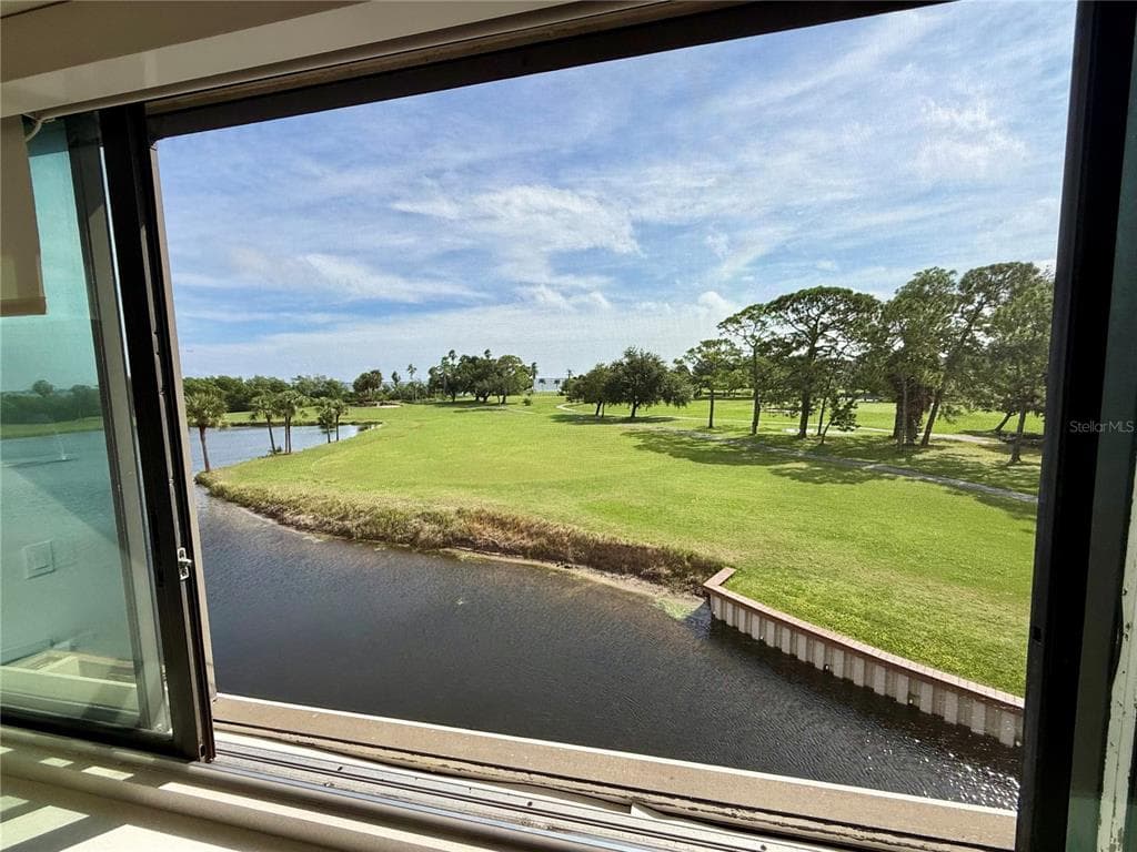 2620 COVE CAY DRIVE 307 photo 3