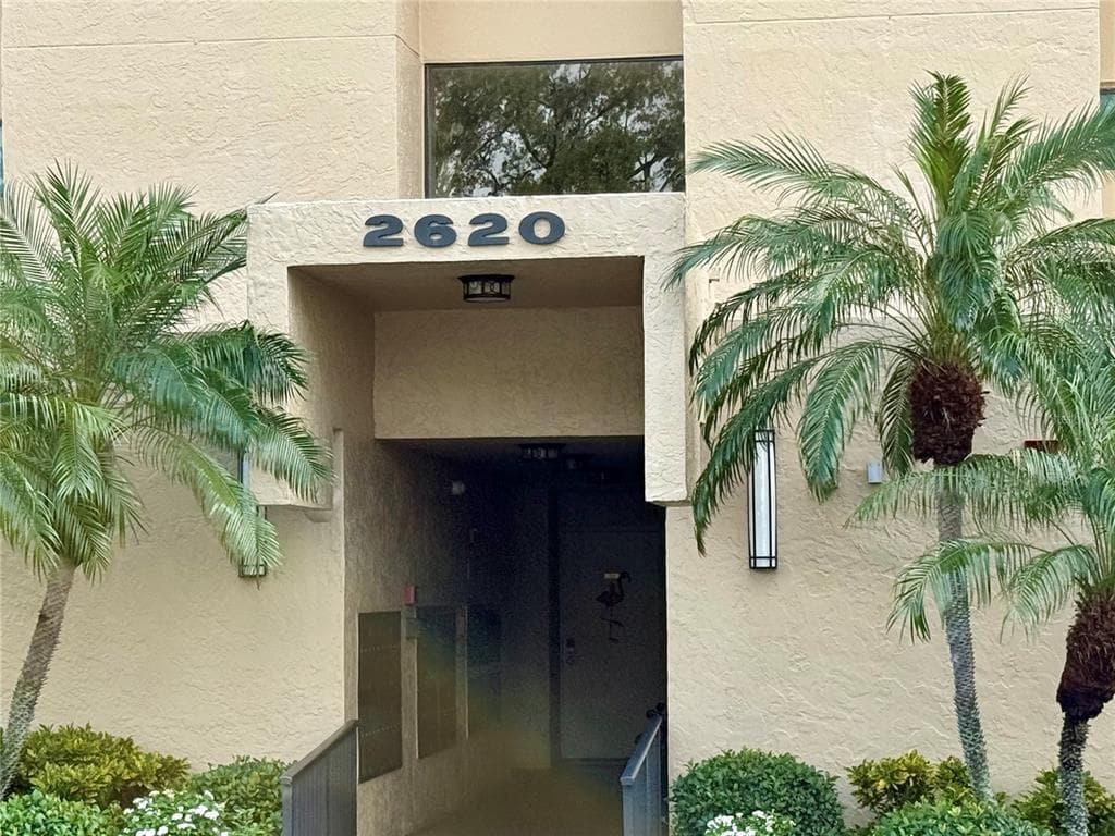 2620 COVE CAY DRIVE 307 photo 20