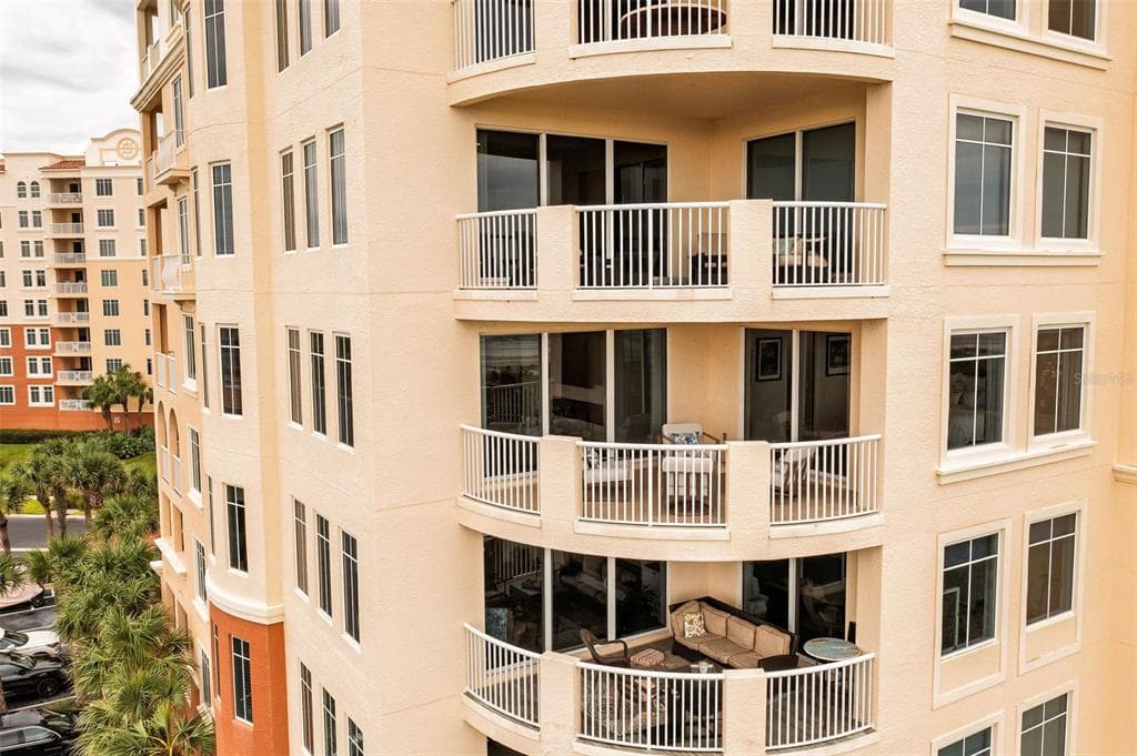 253 MINORCA BEACH WAY 506 photo 2