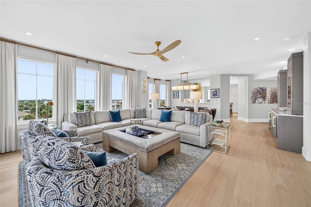 253 MINORCA BEACH WAY 506 photo 14