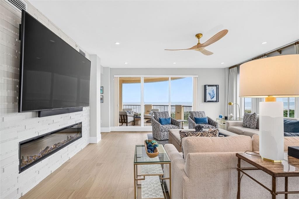 253 MINORCA BEACH WAY 506 photo 15