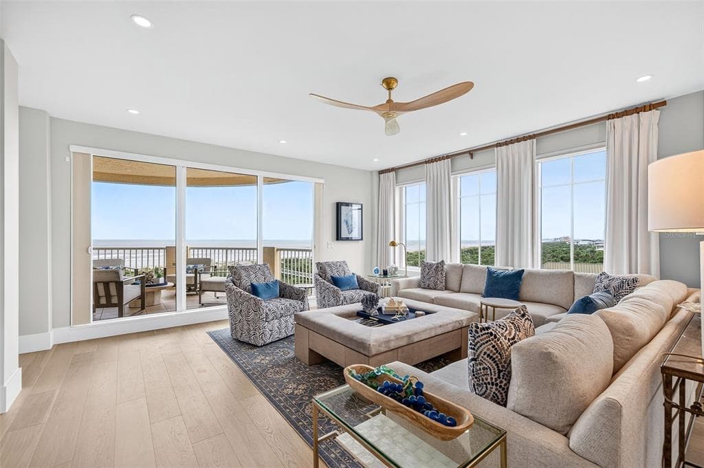 253 MINORCA BEACH WAY 506 photo 11