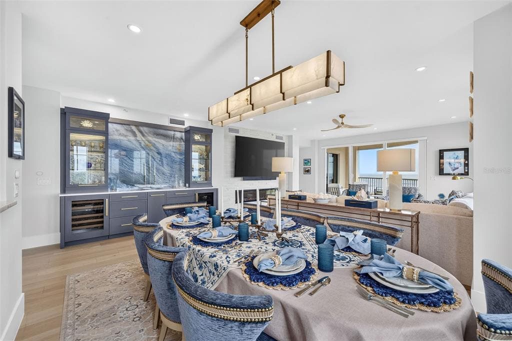 253 MINORCA BEACH WAY 506 photo 19