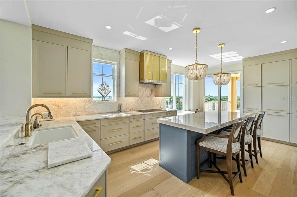 253 MINORCA BEACH WAY 506 photo 25