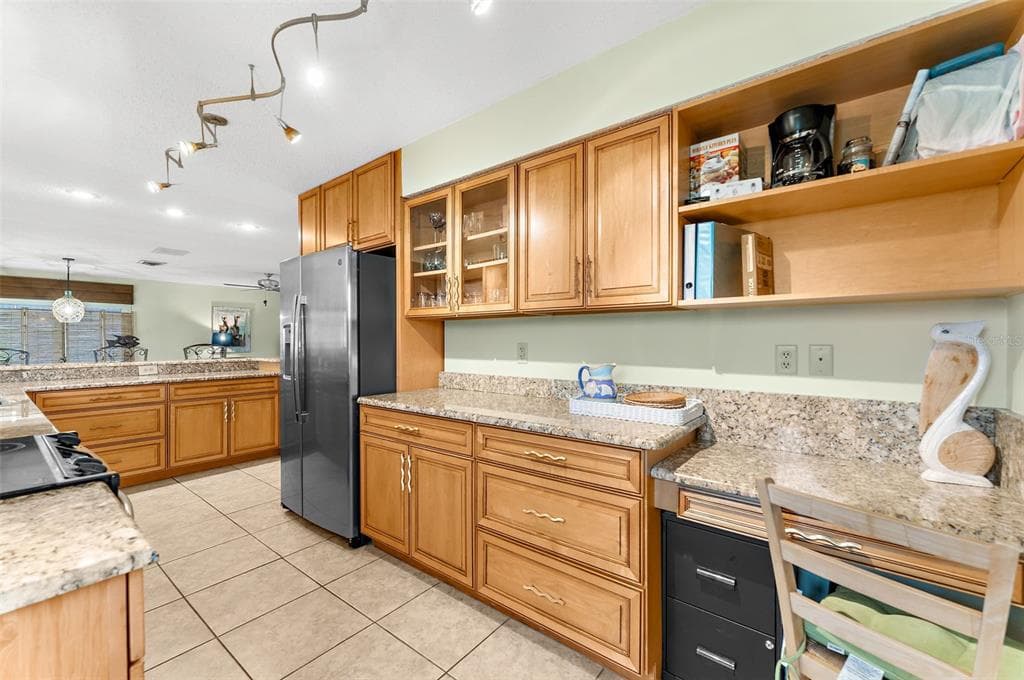 120 VILLA DRIVE 120 photo 14