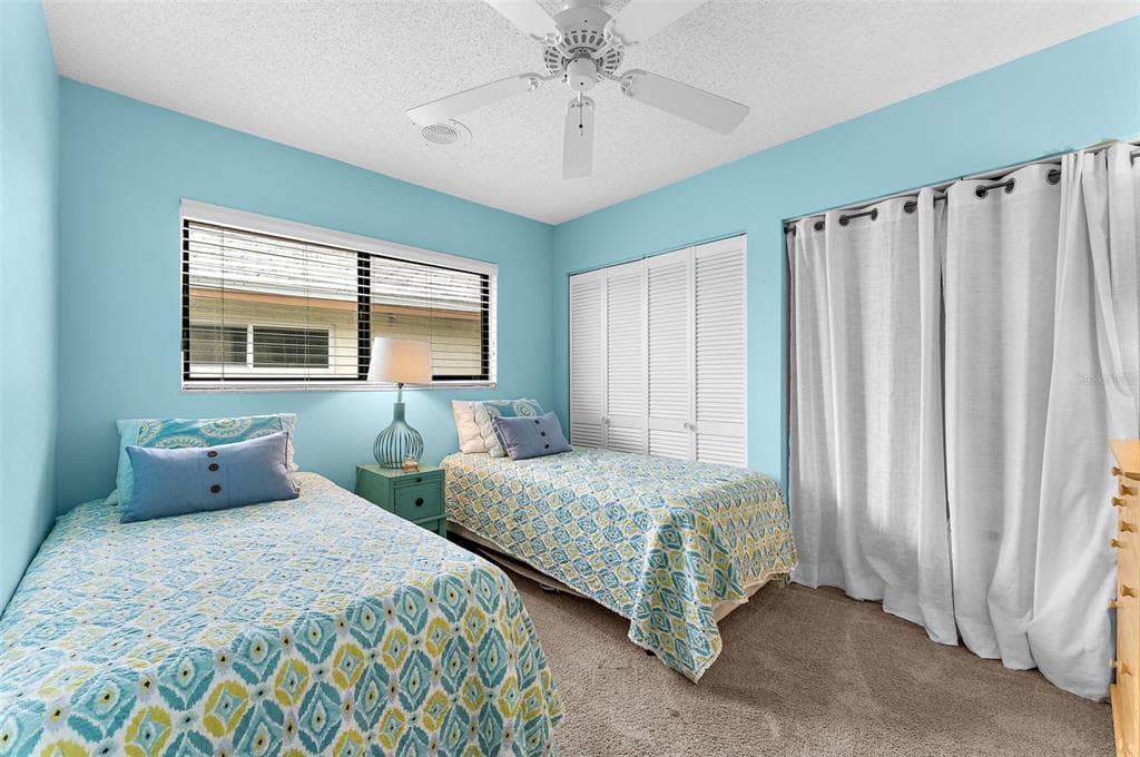 120 VILLA DRIVE 120 photo 21