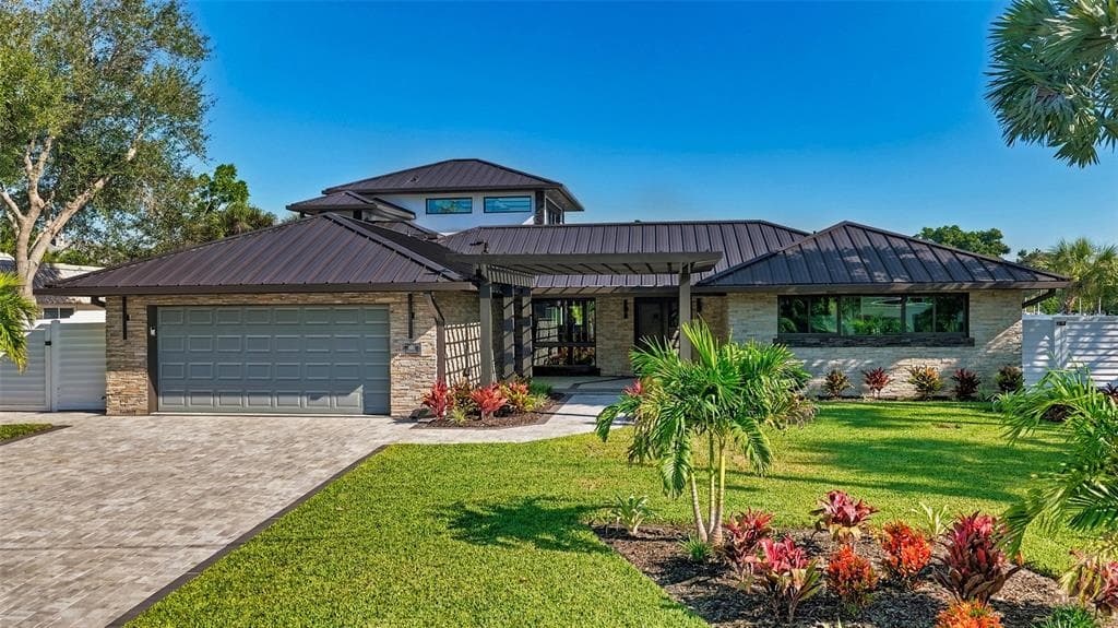 809 IDLEWILD WAY 1