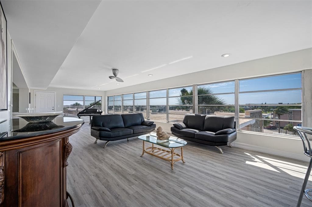 6363 GULF WINDS DRIVE 437 photo 4