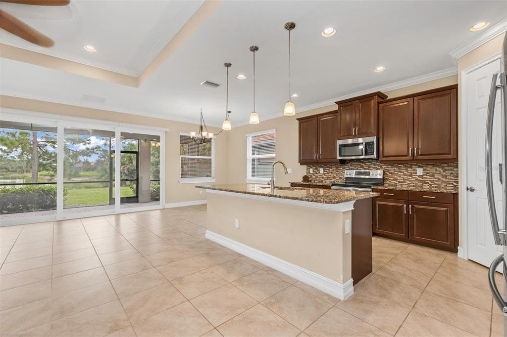 19064 BILLFISH AVENUE photo 6