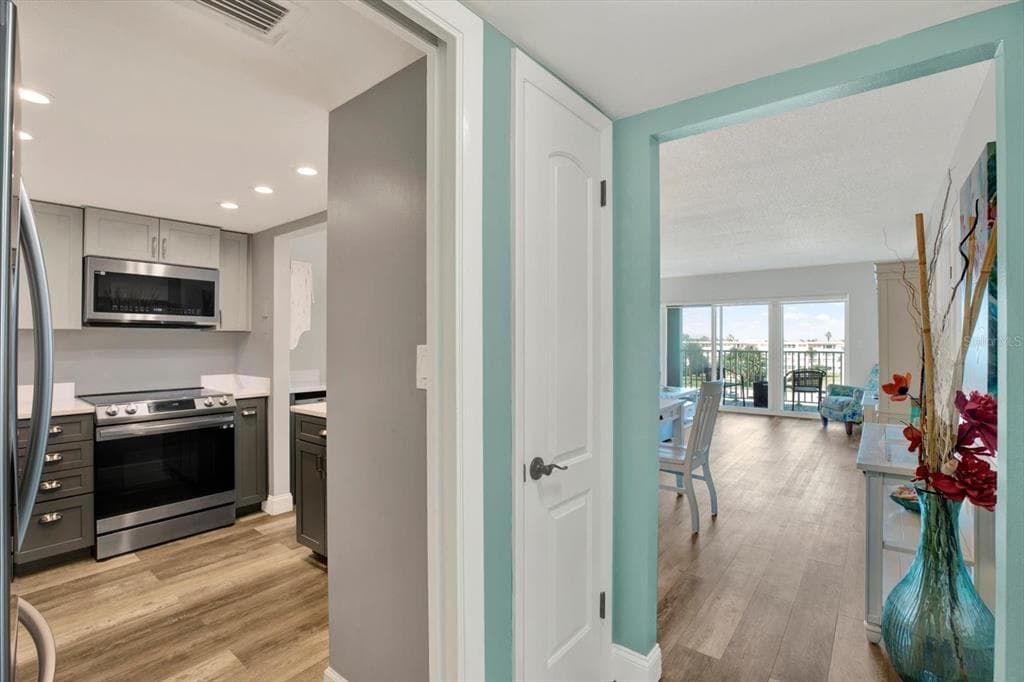 420 64TH AVENUE 507 photo 8
