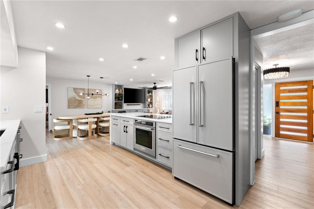 4785 BUTTERFLY PLACE NE photo 16